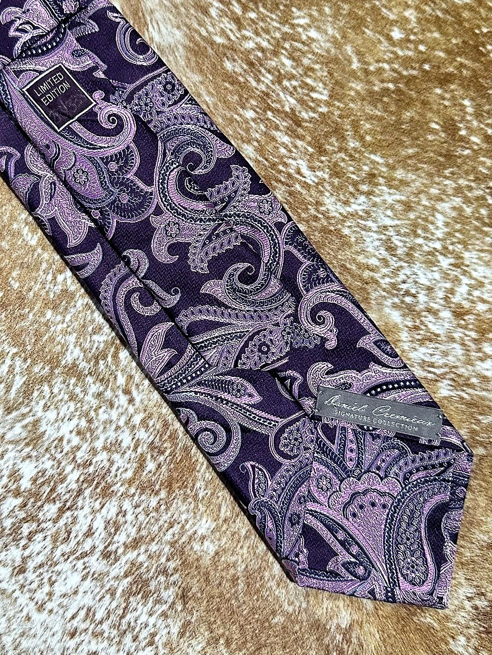 Signature Collection Limited Edition Paisley Silk Tie in Purple &